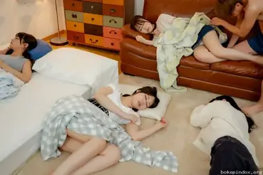 Cowok Jenius Ngentot Habis-Habisan Semua Teman Ceweknya Sampe Crott Banjir