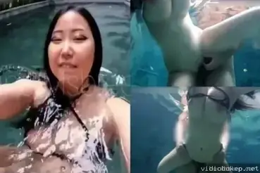 Hajar Pacar Binal di Bawah Kolong Renang Sampe Squirt Banjir