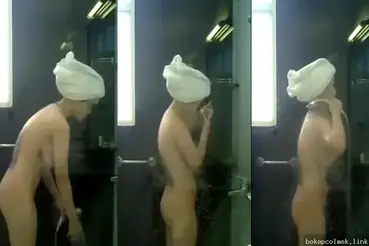 Kamera Tersembunyi Rekam ABG Toge Mandi Becek