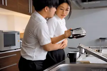 Kunjungan ke rumah kolega cantik dan akhirnya