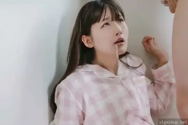 Pria itu orang aneh tinggal bersama saya