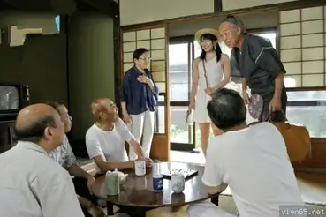 Pria mesum itu berbagi cucunya dengan seorang teman lama